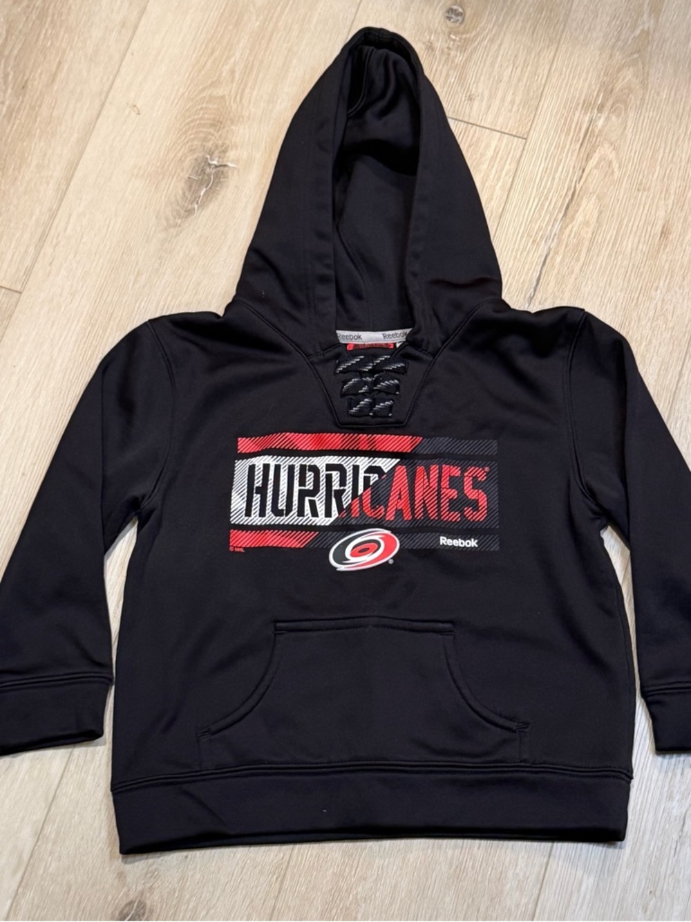 Reebok Carolina Hurricanes Hockey Sweatshirt Hoodie Youth Size M 5/6 Black NHL